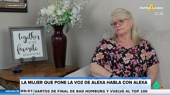 La señora que puso voz al asistente virtual le dice que ella es Alexa y el robot lo niega La señora que puso voz al asistente virtual le dice que ella es Alexa y el robot lo niega