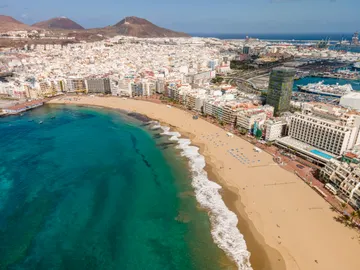 Playa de Las Canteras, en Gran Canaria Playa de Las Canteras, en Gran Canaria