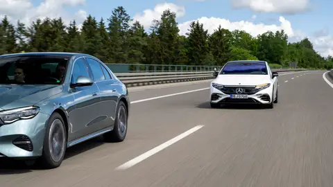 Sistema de cambio de carril automático (ALC) de Mercedes-Benz Sistema de cambio de carril automático (ALC) de Mercedes-Benz