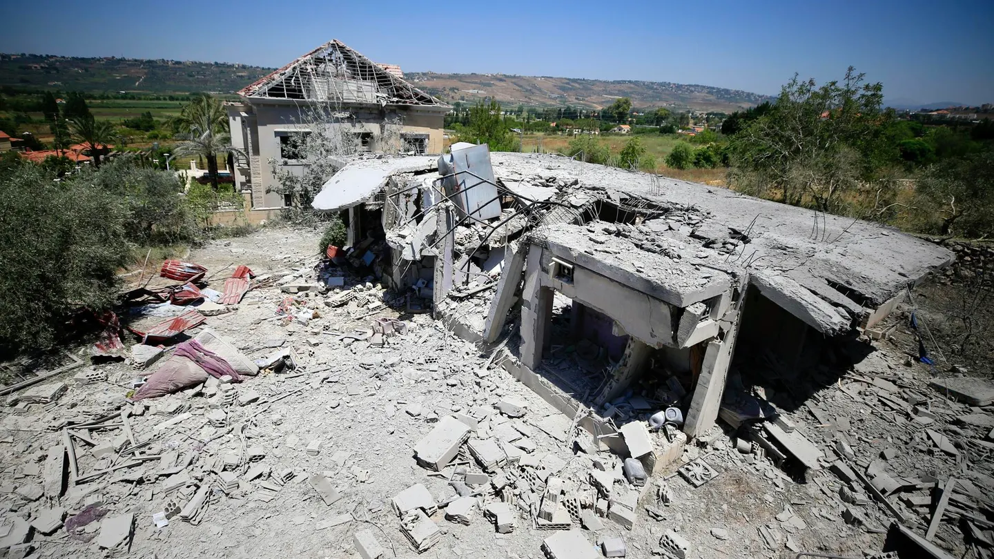 Edificios destruidos tras un bombardeo israelí en Líbano, cerca de la frontera Edificios destruidos tras un bombardeo israelí en Líbano, cerca de la frontera