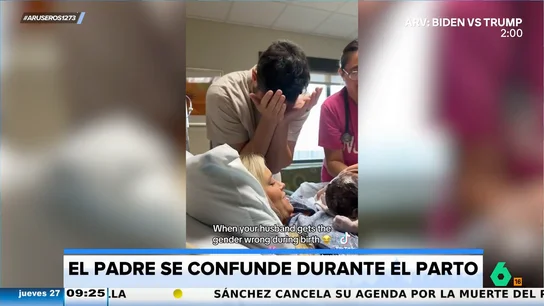 Un padre piensa que tiene un niño cuando ve a su bebé y las enfermeras le tienen que corregir Un padre piensa que tiene un niño cuando ve a su bebé y las enfermeras le tienen que corregir