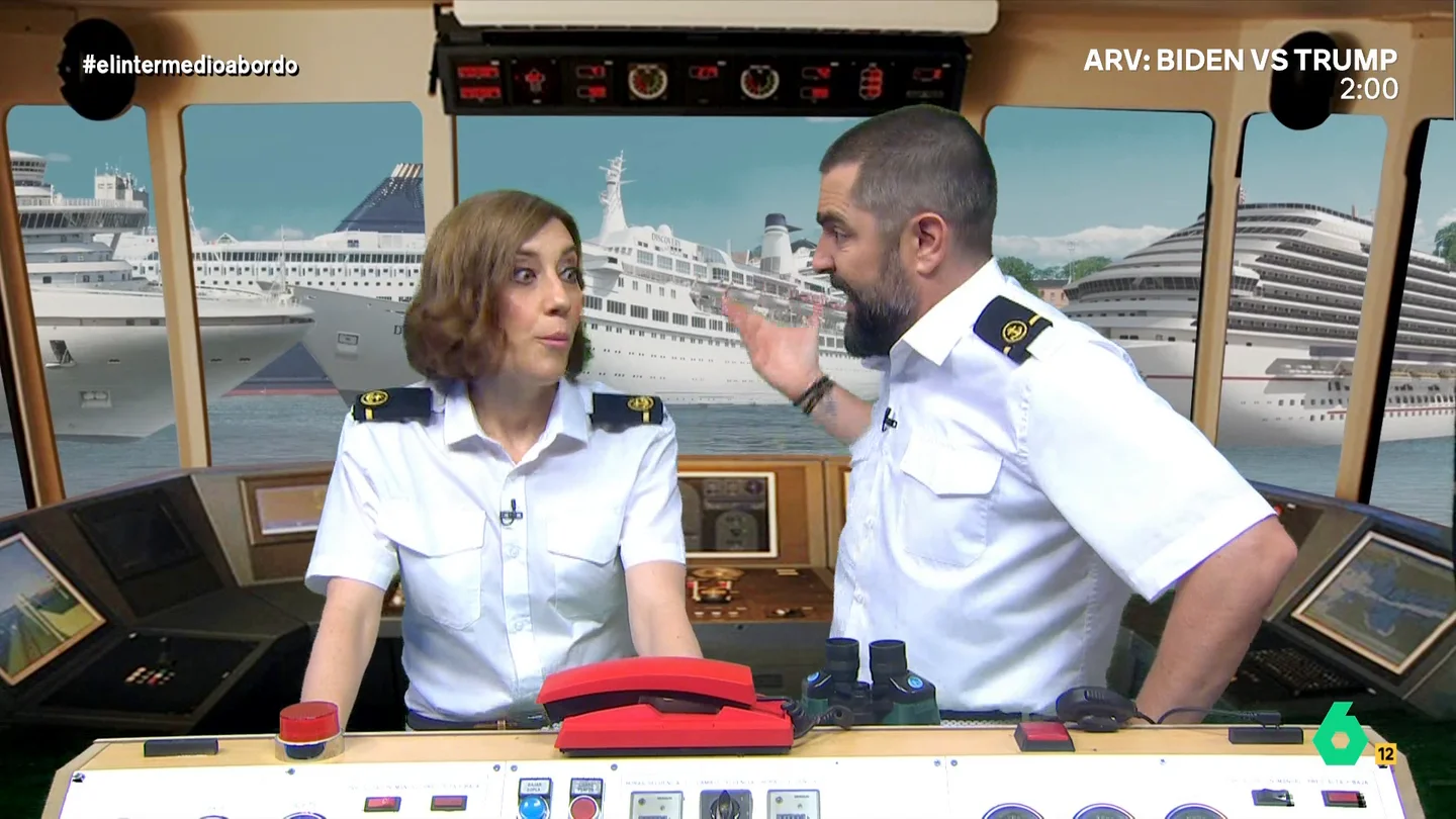 El crucero de Cristina Gallego y Dani Mateo se enfrenta al turismo masivo El 'overbooking' del puerto de Barcelona, la 'guerra' por plantar la sombrilla en Ibiza o el turismo masivo de Canarias son algunos de los inconvenientes con los que se encuentra el crucero de Cristina Gallego y Dani Mateo en este vídeo.