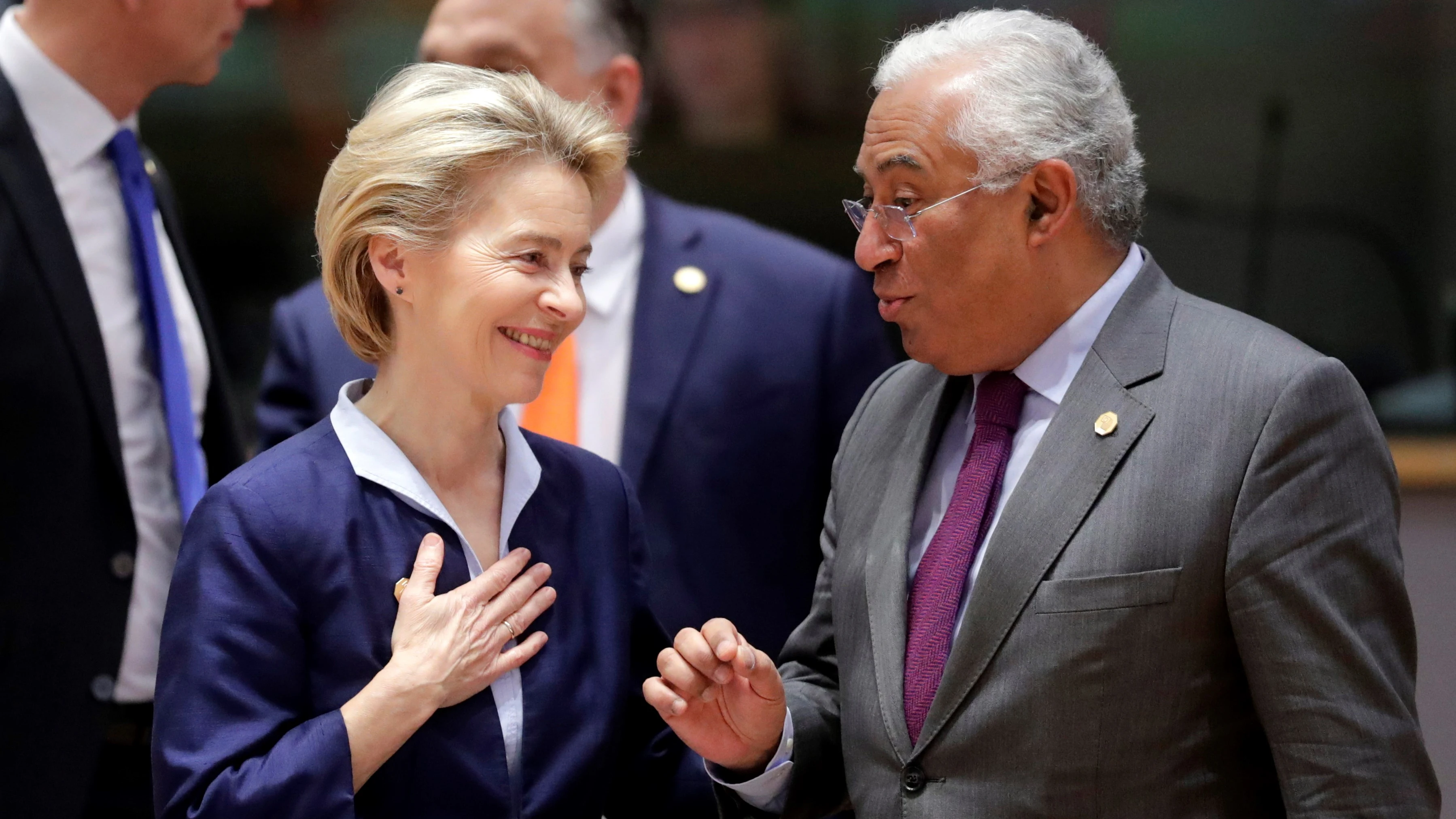 Ursula Von der Leyen junto con António Costa en una cumbre del Consejo Europeo