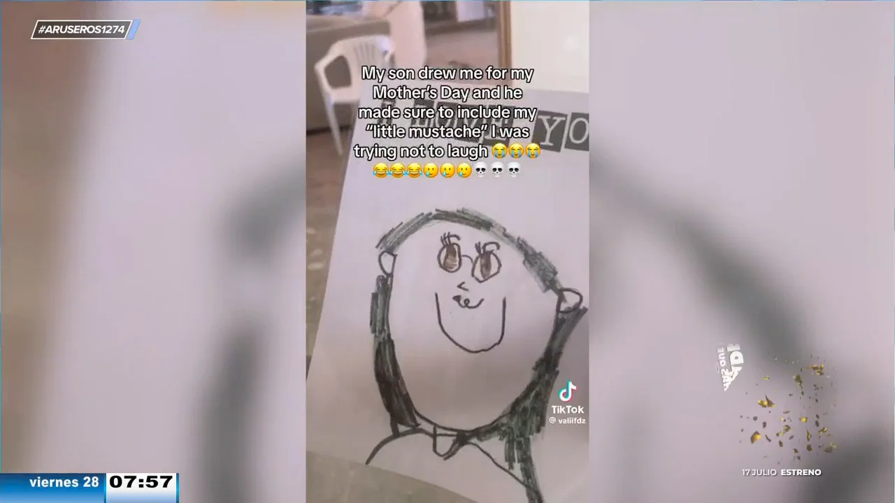 Un niño hace un retrato a su madre y la dibuja con bigote: "Creo que no lo va a guardar"