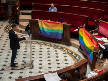 La oposición en el Ayuntamiento de Valencia (Compromís y PSPV) exige a la alcaldesa a "pedir perdón" tras sus declaraciones en las que explicó que no se colocan banderas en el balcón consistorial