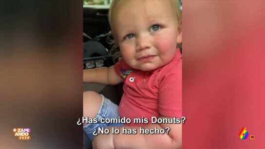La peque&ntilde;a no duda en mirar a su madre y mentirle a la cara. "Las migas en la camiseta, la tripita hinchada... todo pruebas falsas", afirma Berta Collado. 