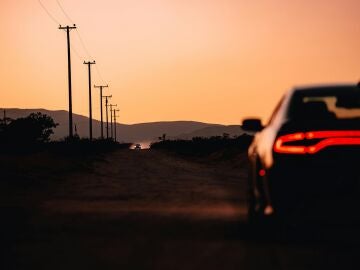 Un coche, una fuga y la gran novela queer que inauguró la literatura trans en Estados Unidos