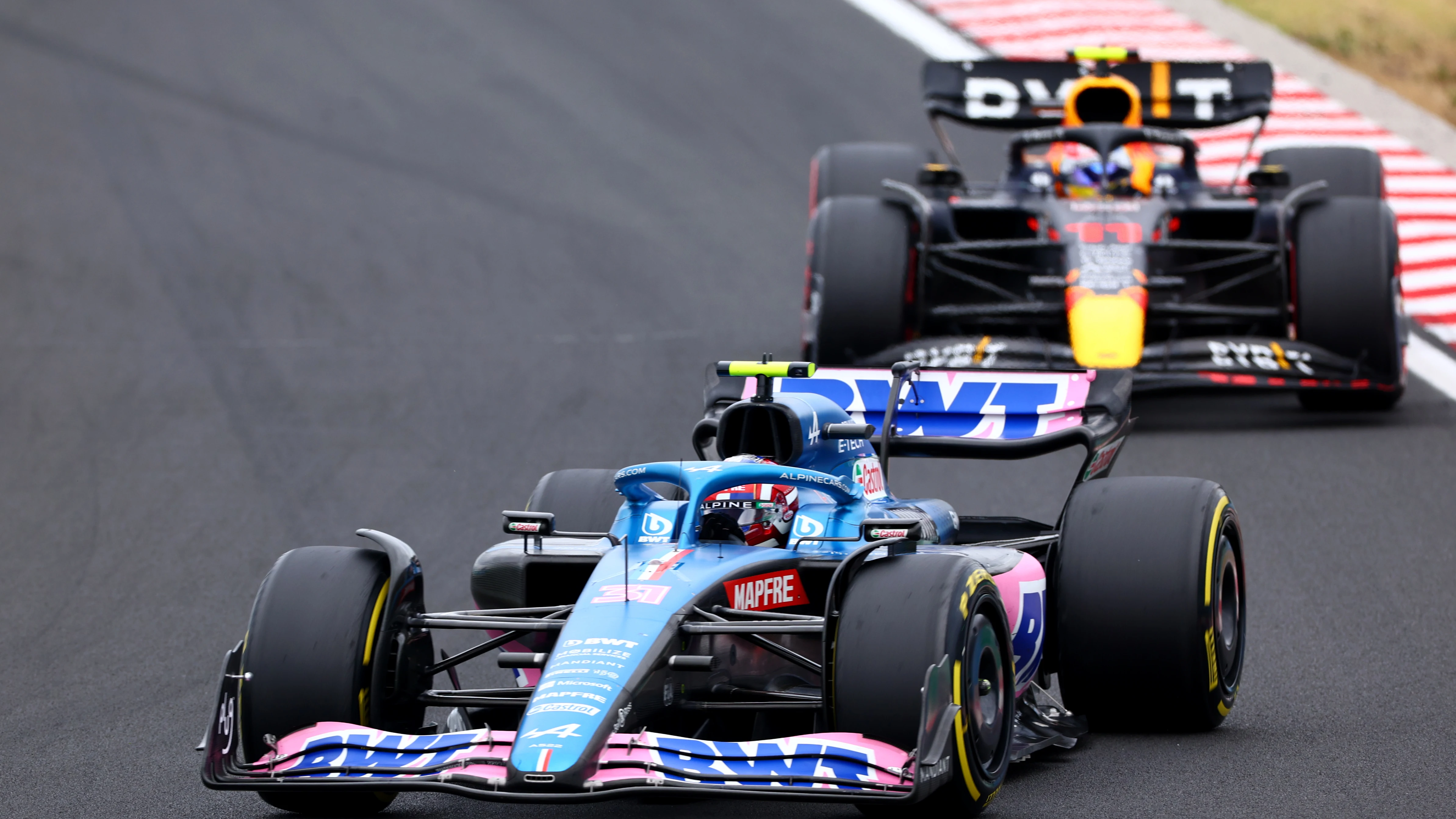 Esteban Ocon y Sergio Pérez 