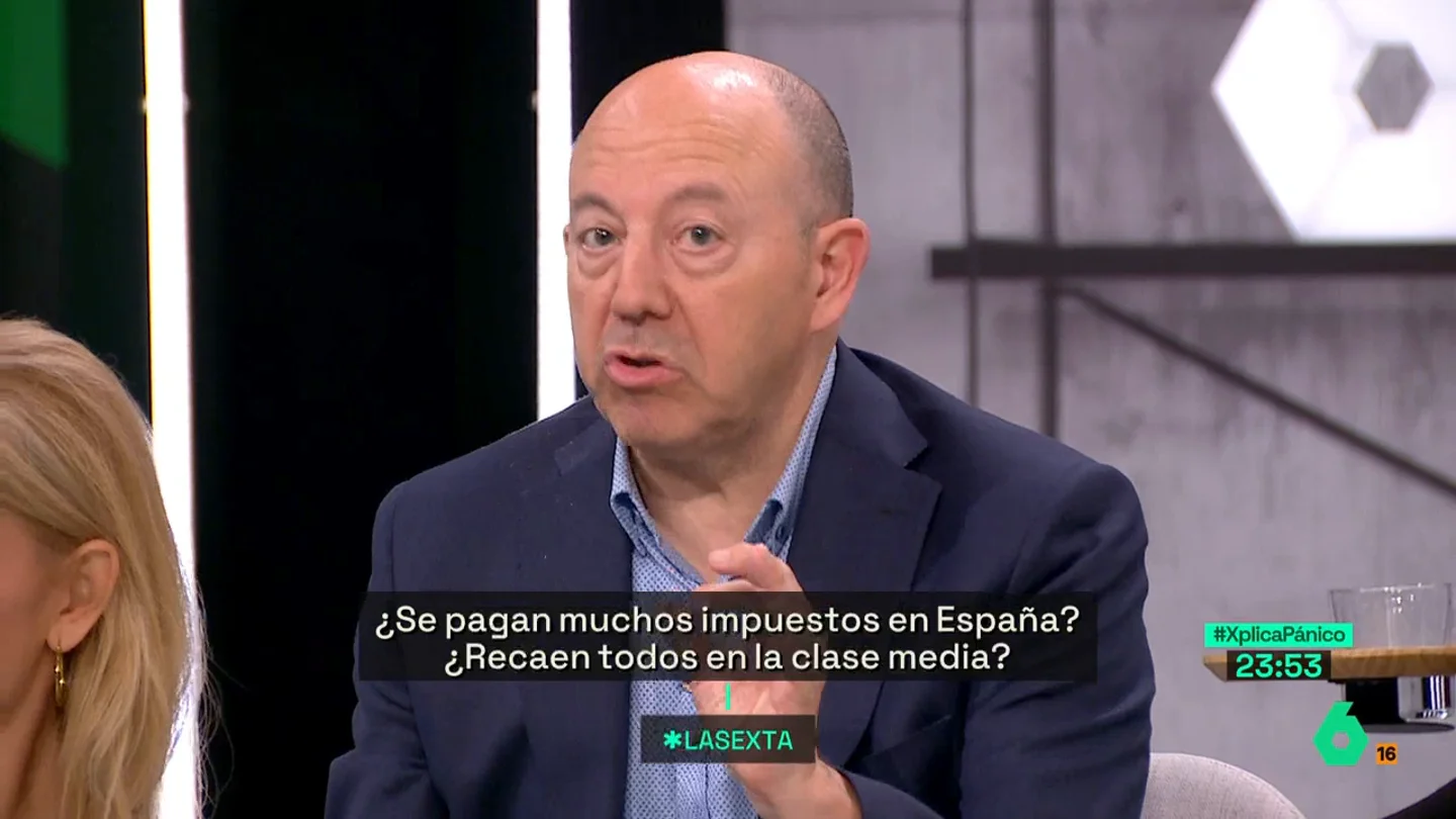 XPLICA La crítica de Bernardos a la derecha que provoca los aplausos de Afra Blanco: "El Estado de Bienestar es maravilloso y barato" XPLICA La crítica de Bernardos a la derecha que provoca los aplausos de Afra Blanco: "El Estado de Bienestar es maravilloso y barato"