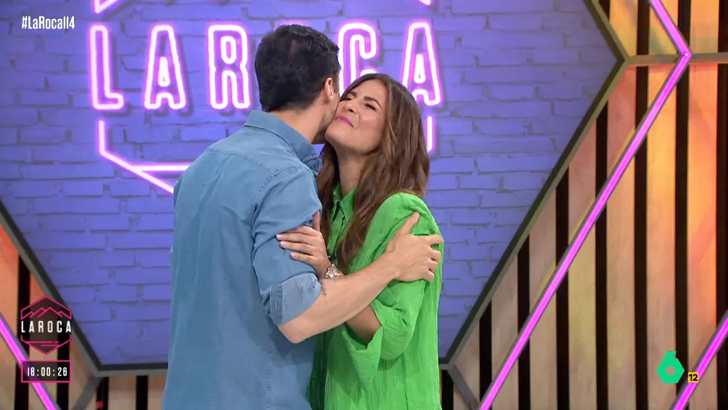Nuria Roca se rinde a Francisco Cacho: "No sé qué voy a hacer sin él en vacaciones" Nuria Roca se rinde a Francisco Cacho: "No sé qué voy a hacer sin él en vacaciones"