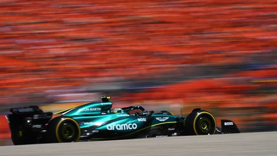 Fernando Alonso, en el Aston Martin Fernando Alonso, en el Aston Martin