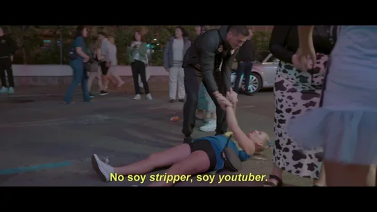 El mal rato de 'Zazza, el italiano' cuando le confunden con un stripper en Benidorm: "¡Soy youtuber!" El mal rato de 'Zazza, el italiano' cuando le confunden con un stripper en Benidorm: "¡Soy youtuber!"