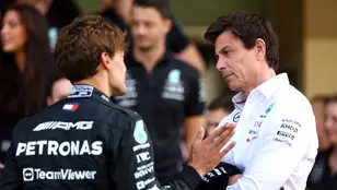 Toto Wolff y George Russell