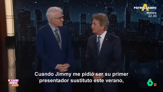 Un mítico actor se 'cuela' en el monólogo inicial de Martin Short en 'El show de Jimmy Kimmel' El mítico actor, protagonista de 'El padre de la novia' o 'Solo asesinatos en el edificio', se ha convertido en el primer presentador sustituto de Jimmy Kimmel durante el verano. Pero su monólogo de inicio no lo hizo en solitario.