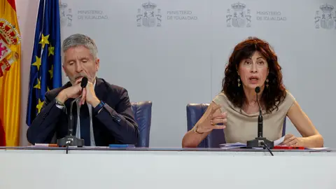 La ministra de Igualdad, Ana Redondo, y el ministro del Interior, Fernando Grande-Marlaska, en una rueda de prensa tras la reunión del comité de crisis