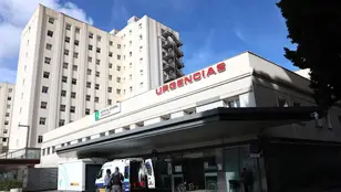 Acceso a las Urgencias del Hospital General de las Nieves (Granada)