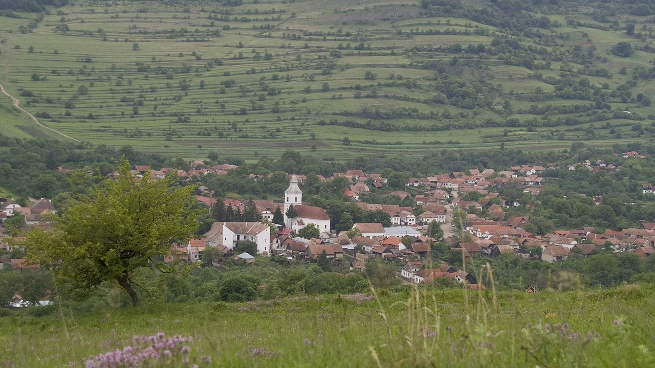 Foto de un peque&ntilde;o pueblo de Ruman&iacute;a