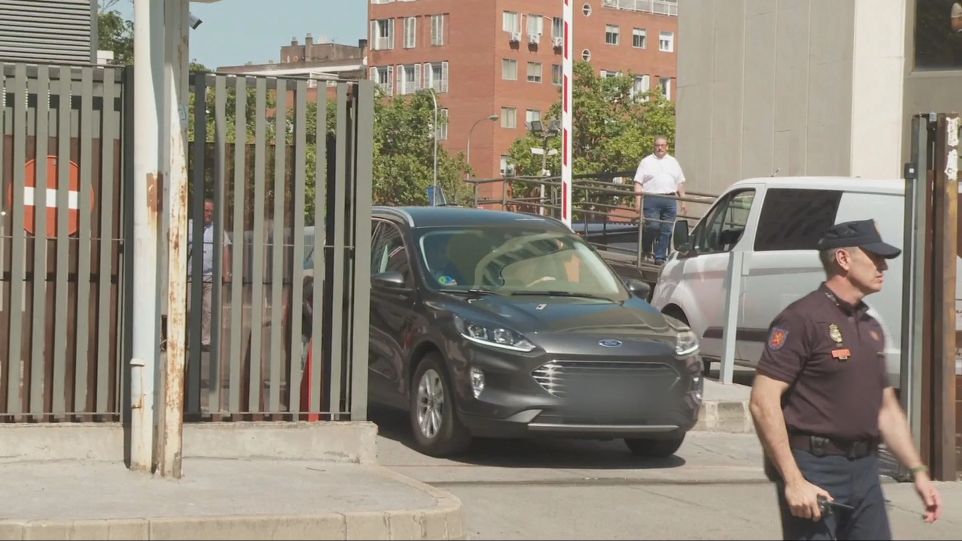 Salida de Begoña Gómez de los Juzgados de Plaza Castilla tras anular Peinado su primera declaración.