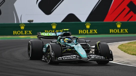 Fernando Alonso, con el AMR24 Fernando Alonso, con el AMR24