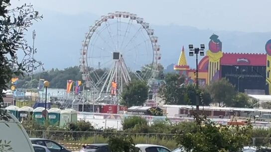Imagen de la noria del festival Boombastic de Asturias