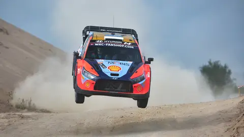 El domingo de Tänak lo mete en la lucha por el título El domingo de Tänak lo mete en la lucha por el título