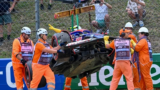 El coche de Yuki Tsunoda, destrozado El coche de Yuki Tsunoda, destrozado