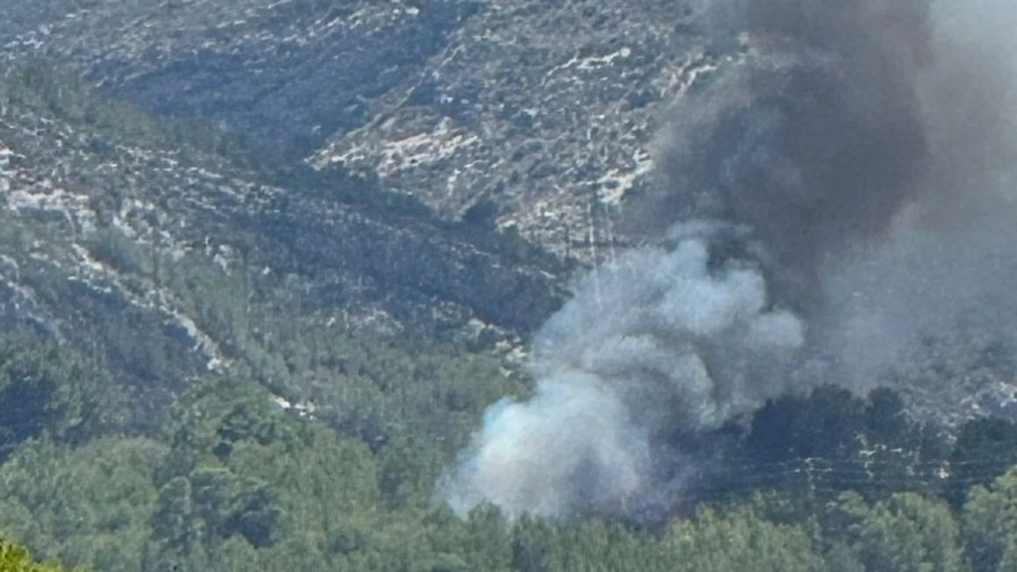 Imagen del incendio en la localidad valenciana de Ontinyent Imagen del incendio en la localidad valenciana de Ontinyent