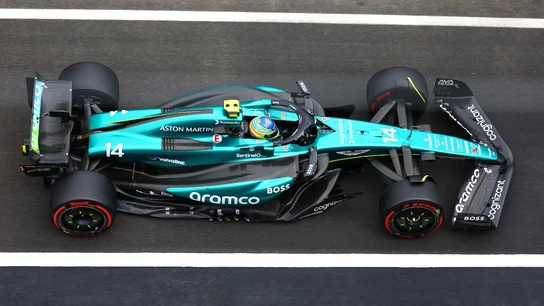 Fernando Alonso, en el Aston Martin Fernando Alonso, en el Aston Martin