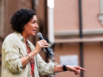 La secretaria general de ERC, Marta Rovira, pronuncia un discurso durante un acto de la plataforma Free Rovira