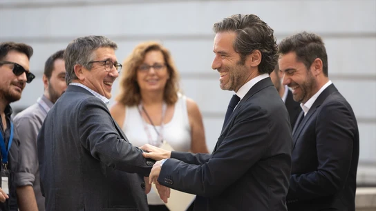 El Congreso elige a diez nuevos vocales para el CGPJ tras el acuerdo PSOE-PP El portavoz del PSOE en el Congreso, Patxi López (i) y el portavoz del PP, Borja Sémper (d), llegan a una sesión plenaria extraordinaria, en el Congreso de los Diputados, a 23 de julio de 2024, en Madrid (España).