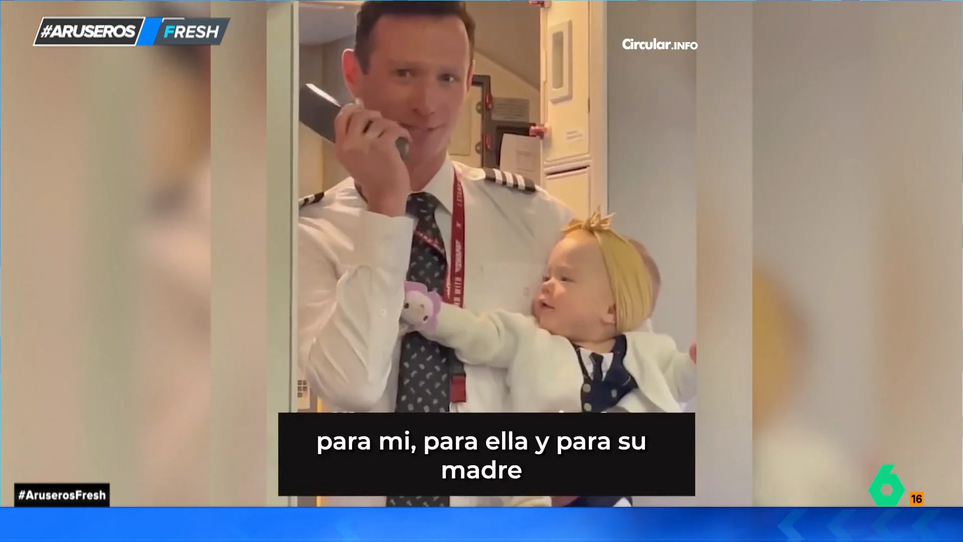 El tierno momento en el que un piloto presenta a su bebé a todos los pasajeros en su primer viaje en avión