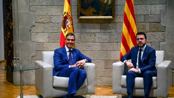Sánchez se reúne con el presidente catalán en funciones, Pere Aragonès