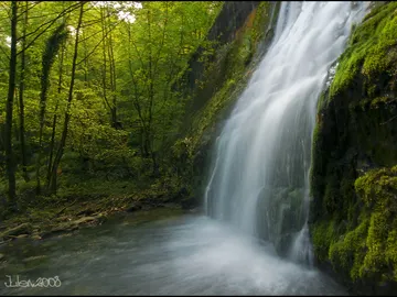 Cascada de Bolintxu, Bilbao Cascada de Bolintxu, Bilbao