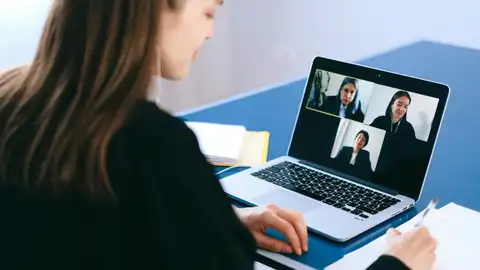 Un estudio demuestra que nuestro cerebro se apaga durante las videollamadas Un estudio demuestra que nuestro cerebro se apaga durante las videollamadas