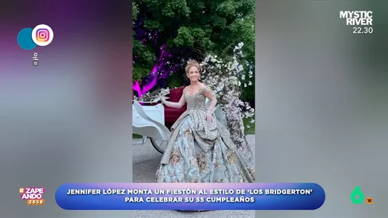 JLo monta un fiestón estilo 'Los Bridgerton' para celebrar su 55 cumpleaños sin Ben Affleck A pesar de que la cantante organizó una fiesta a la que no le faltaba detalle, la prensa se ha fijado más en la ausencia del marido de la artista. Esto solo ha servido para acrecentar los rumores.