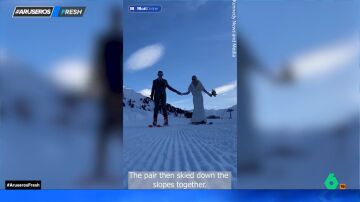 Una pareja se da el 'sí, quiero' a 2.600 metros de altura y bajan esquiando