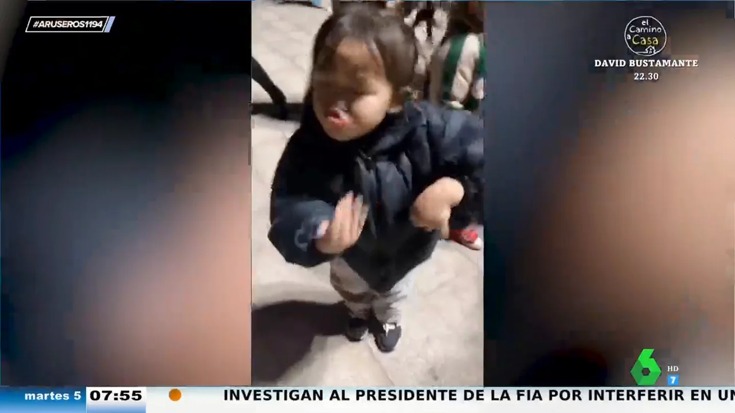 El viral baile de una niña que deja alucinados a los tertulianos de Aruser@s: "Lo da absolutamente todo" El viral baile de una niña que deja alucinados a los tertulianos de Aruser@s: "Lo da absolutamente todo"
