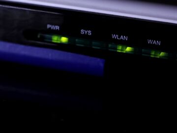 Qué significan las luces traseras de nuestro router y por qué debemos conocer su significado