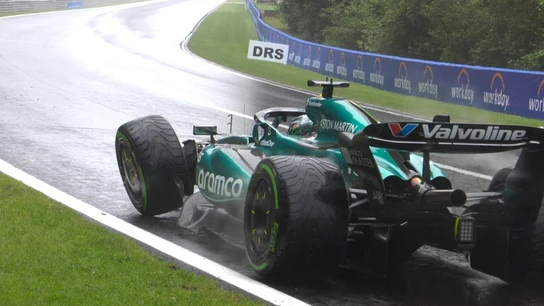 Lance Stroll, con la suspensión rota Lance Stroll, con la suspensión rota