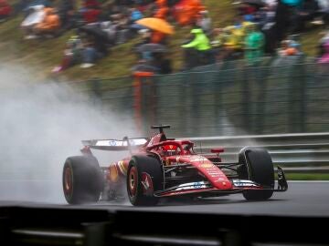 Charles Leclerc saldrá desde la Pole a pesar de la exhibición de Verstappen