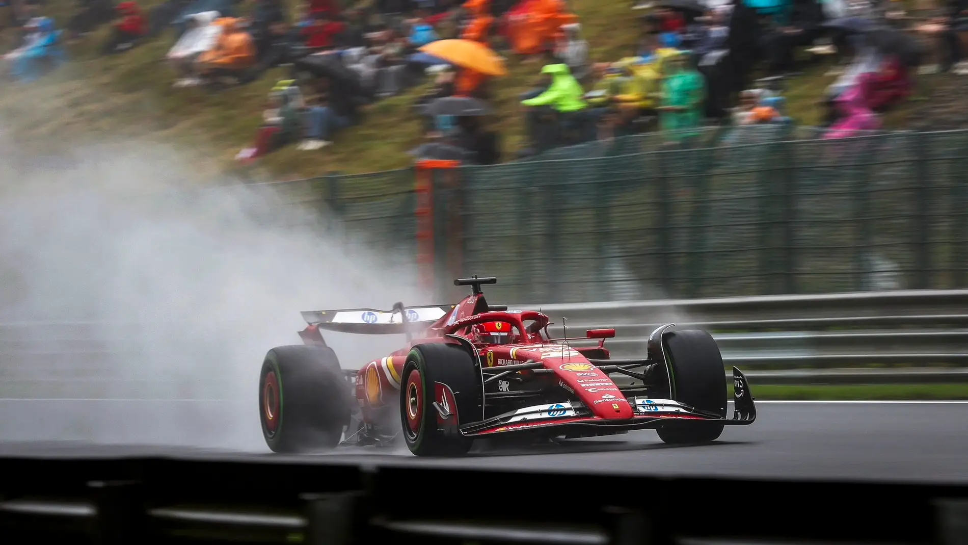 Charles Leclerc saldrá desde la Pole a pesar de la exhibición de Verstappen Charles Leclerc saldrá desde la Pole a pesar de la exhibición de Verstappen