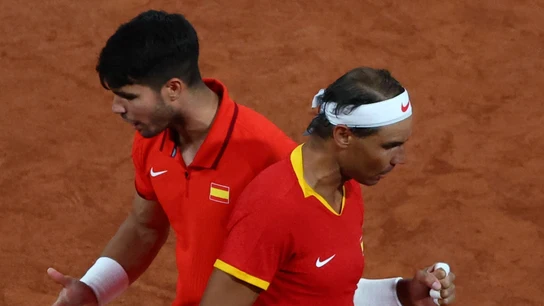 Alcaraz y Nadal, en un partido en París Alcaraz y Nadal, en un partido en París
