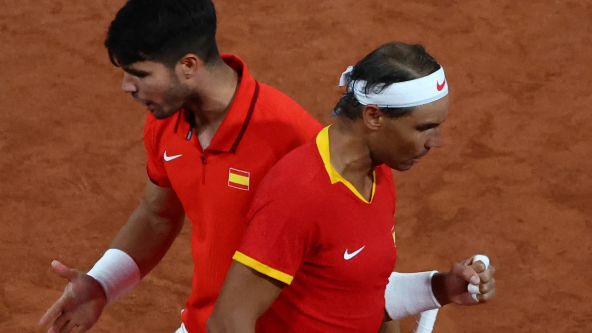 Alcaraz y Nadal, en un partido en París