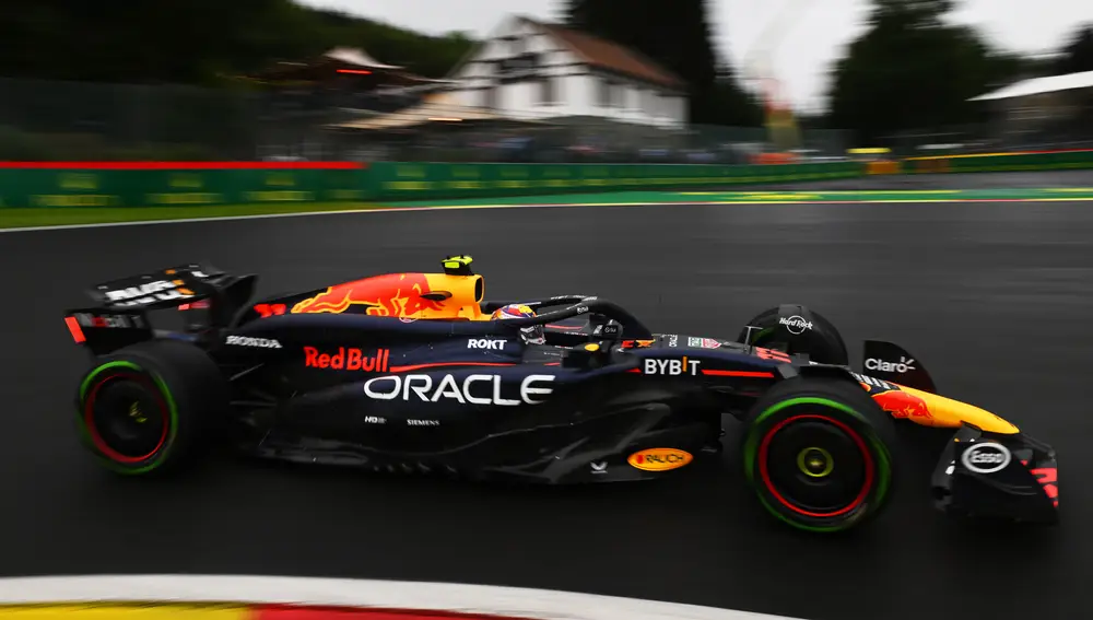 Golpe sobre la mesa de Checo Pérez cuando más lo necesitaba Golpe sobre la mesa de Checo Pérez cuando más lo necesitaba