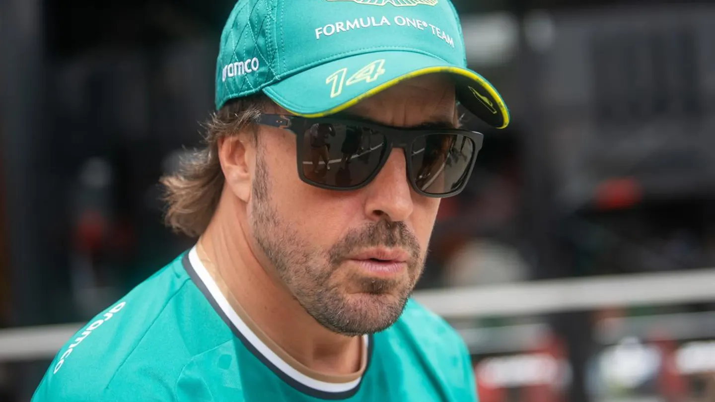 Fernando Alonso, piloto de Aston Martin Fernando Alonso, piloto de Aston Martin
