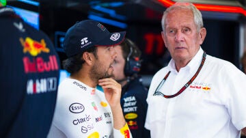 Checo Pérez y Helmut Marko