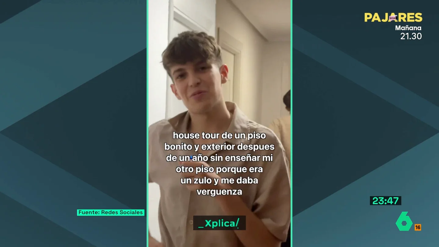 Un joven tira de sentido del humor para mostrar el piso en el que vive Un joven tira de sentido del humor para mostrar el piso en el que vive