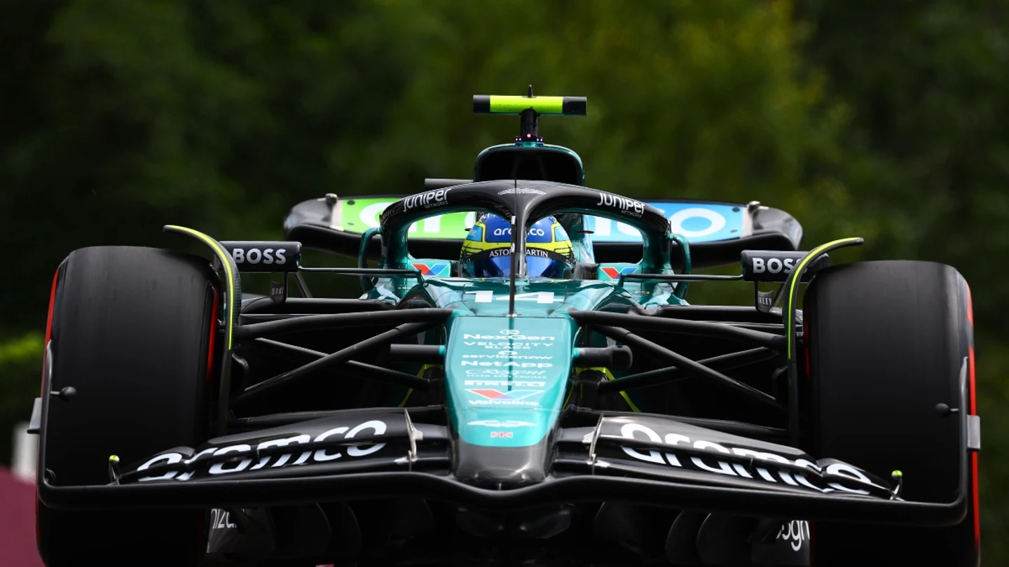 Fernando Alonso, a bordo del AMR24 Fernando Alonso, a bordo del AMR24