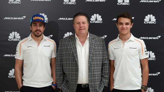 El jefe de McLaren se rinde ante Fernando Alonso: "Es el talento m&aacute;s especial"