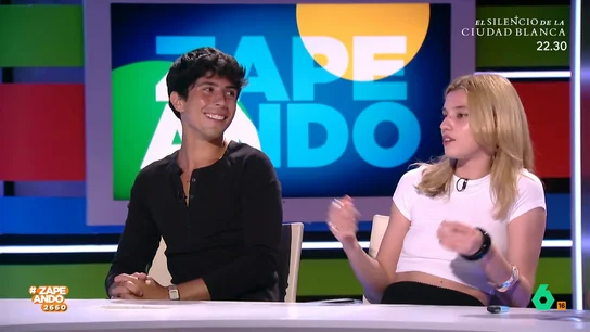 La Pija y la Quinqui presentan su nuevo programa: "El dinero mueve más que el amor, menos en nuestro programa: "Si lo dice mi madre" La Pija y la Quinqui presentan su nuevo programa: "El dinero mueve más que el amor, menos en nuestro programa: "Si lo dice mi madre"